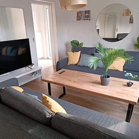 Comfortable Apartment With Balcony โบคุห์ม ภายนอก รูปภาพ