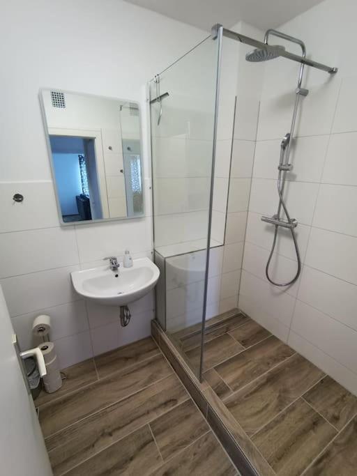 Comfortable Apartment With Balcony โบคุห์ม ภายนอก รูปภาพ