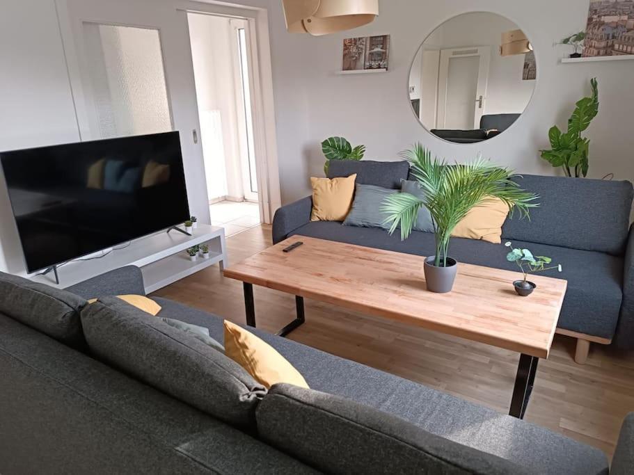 Comfortable Apartment With Balcony โบคุห์ม ภายนอก รูปภาพ